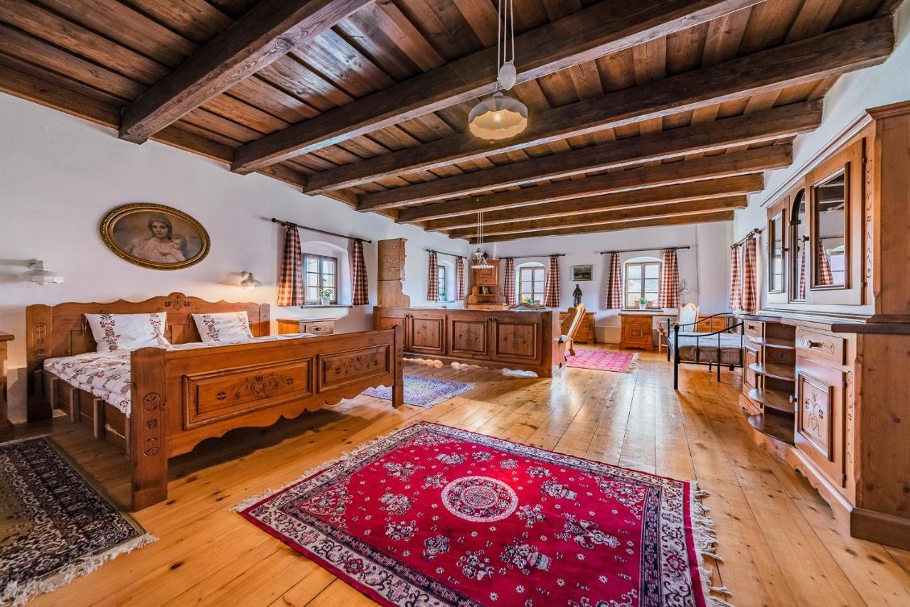 Habansky Dum Hotell Dolni Vestonice Exteriör bild